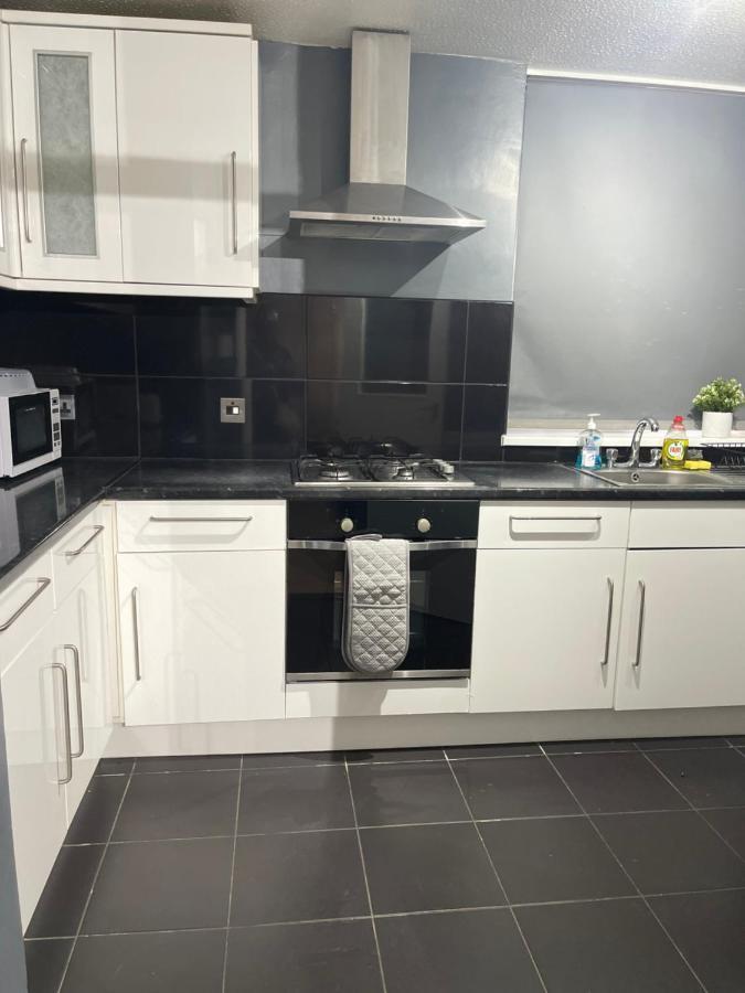 Newsuites Londen Buitenkant foto